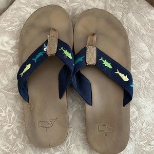 Vineyards Vines size 8! Vg condition! Little wear